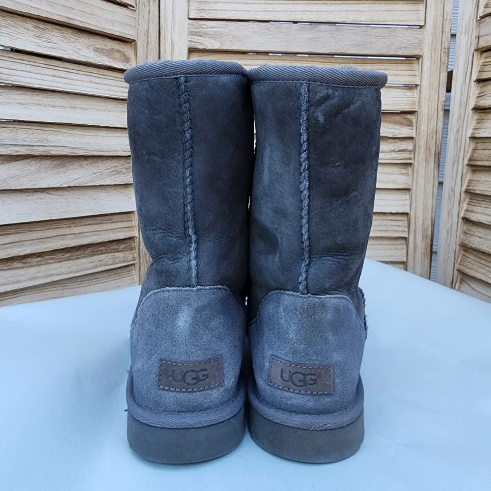 UGG Sz 11 Grey Y2K Suede Classic Short II Sheepskin Boots Shearling Cozy Warm